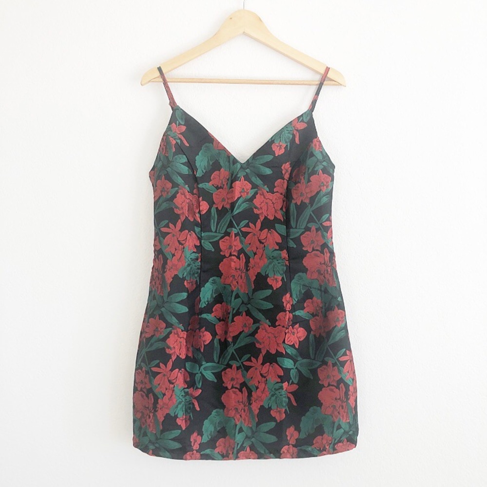 Lulu’s Black Floral Party Dress